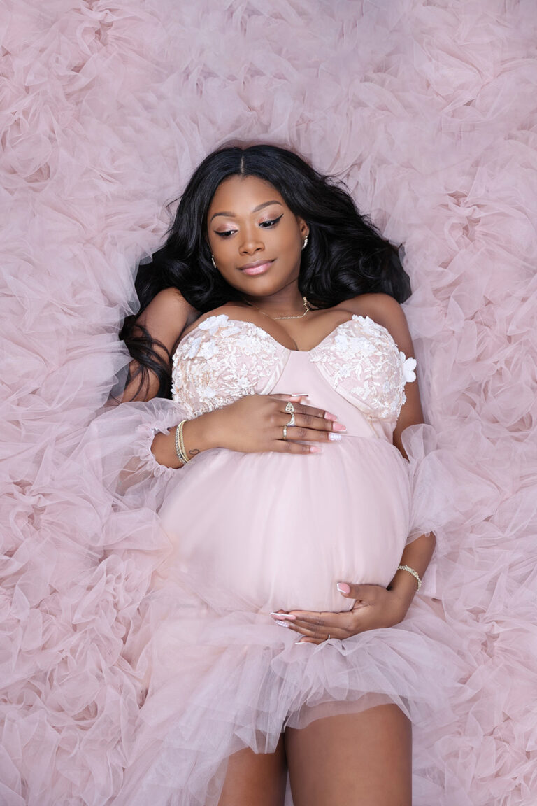 maternity photoshoot Windsor Ontario