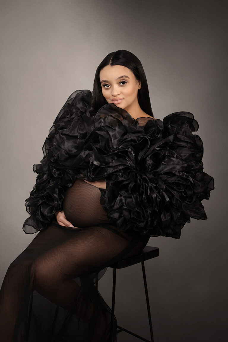 maternity photoshoot Windsor Ontario