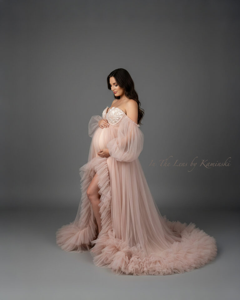 maternity photoshoot Windsor Ontario