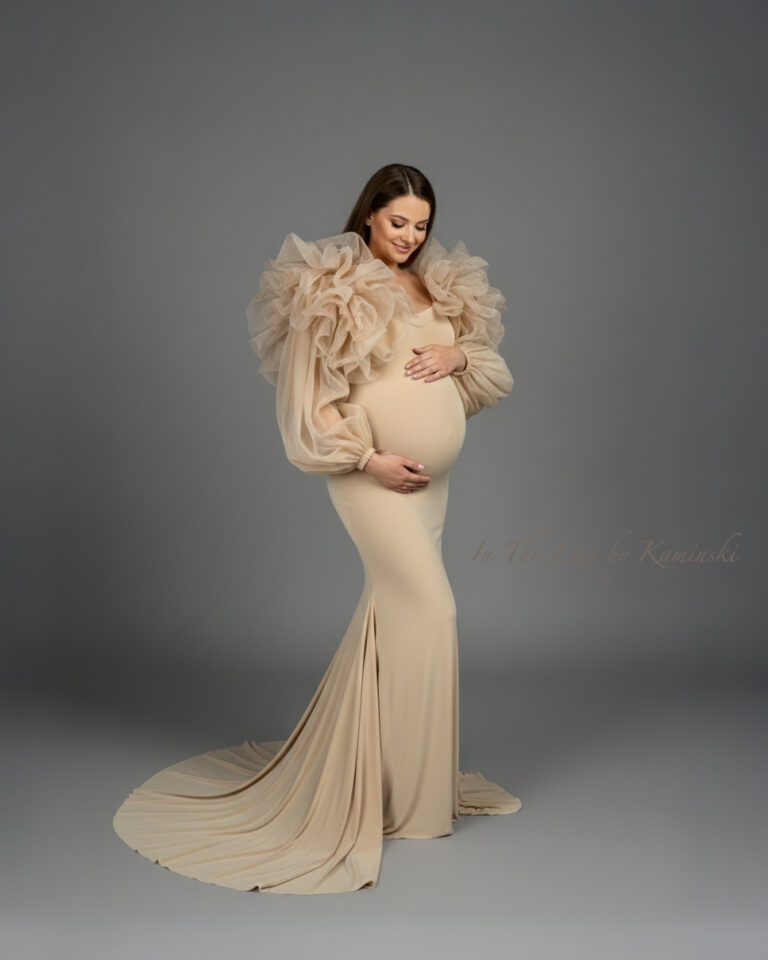 maternity photoshoot Windsor Ontario